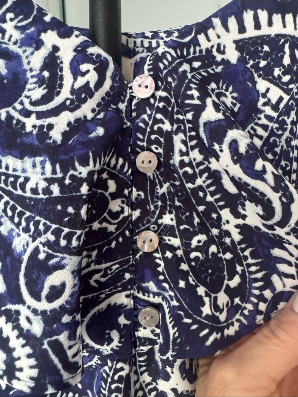 LOFT Navy and White Paisley Camisole US Small - Picture 7 of 7